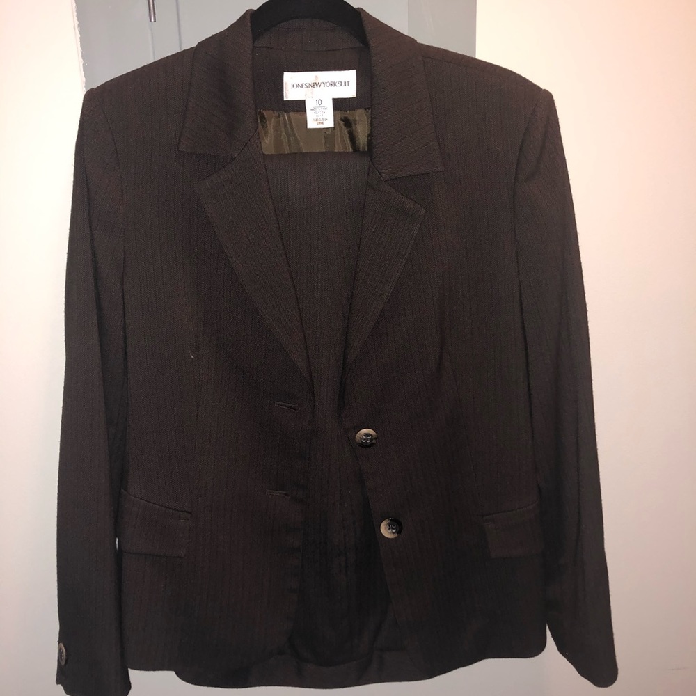 Full Jones New York Suit